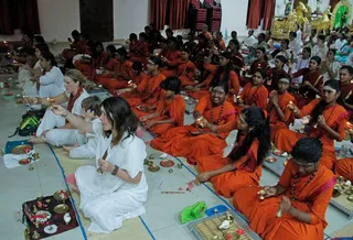 https://nithyananda.org/sites/default/files/photo-gallery/2014-08aug-25-nithyananda-diary_IMG_8652_bidadi-nithya-puja-devotees.JPG?1408972508