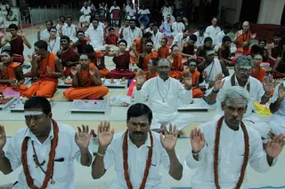 https://nithyananda.org/sites/default/files/photo-gallery/2014-08aug-25-nithyananda-diary_IMG_8653_bidadi-nithya-puja-devotees.JPG?1408972516