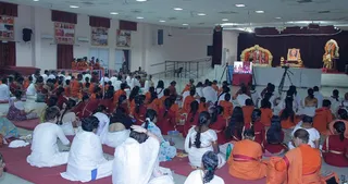 https://nithyananda.org/sites/default/files/photo-gallery/2014-08aug-25-nithyananda-diary_IMG_8659_bidadi-nithya-puja-devotees.JPG?1408972812