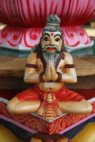 https://nithyananda.org/sites/default/files/photo-gallery/2014-09sep-05-nithyananda-diary_IMG_2580_bidadi-temple-deity-of-muni.JPG?1410263251