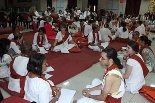 https://nithyananda.org/sites/default/files/photo-gallery/2014-09sep-05-nithyananda-diary_IMG_2636_bidadi-innerawakening-session-participants.JPG?1410263189