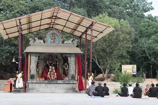 https://nithyananda.org/sites/default/files/photo-gallery/2014-09sep-06-nithyananda-diary_IMG_2467_bidadi-temple-innerawakening-yoga-session.JPG