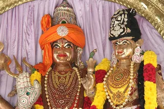 https://nithyananda.org/sites/default/files/photo-gallery/2014-09sep-07-nithyananda-diary_IMG_3314_bidadi-temple-sanctum-anandeshwara-anandeshwari-closeup.JPG
