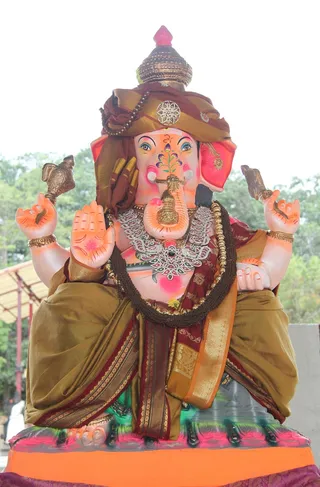 https://nithyananda.org/sites/default/files/photo-gallery/2014-09sep-07-nithyananda-diary_IMG_3341_bidadi-temple-ganesha.JPG