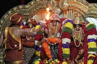 https://nithyananda.org/sites/default/files/photo-gallery/2014-09sep-11th-nithyananda-diary_IMG_4827_bidadi-homa.JPG