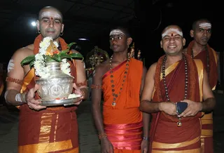 https://nithyananda.org/sites/default/files/photo-gallery/2014-09sep-16th-nithyananda-diary_IMG_6958_bidadi-viraja-homa.JPG?1411159342
