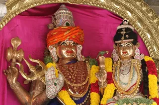 https://nithyananda.org/sites/default/files/photo-gallery/2014-09sep-18-nithyananda-diary_IMG_7357_bidadi-temple-sanctum-anandeshwara-anandeshwari_0.JPG?1411159780