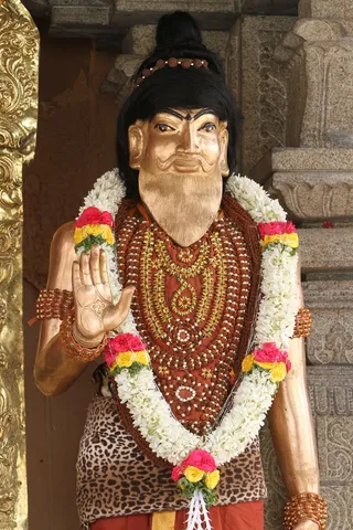https://nithyananda.org/sites/default/files/photo-gallery/2014-09sep-18-nithyananda-diary_IMG_7362_bidadi-temple-sanctum-kapila-muni_0.JPG?1411159800