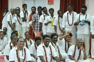https://nithyananda.org/sites/default/files/photo-gallery/2014-09sep-20-nithyananda-diary_IMG_7762_bidadi-ndy-nithya-dhyaan-yoga-session-devotees-crowd.JPG?1412412390