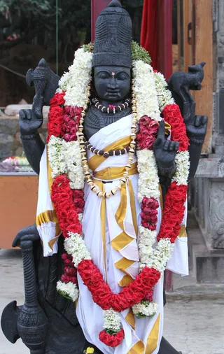 https://nithyananda.org/sites/default/files/photo-gallery/2014-09sep-22nd-nithyananda-diary_IMG_8438_bidadi-temple.JPG?1411459177