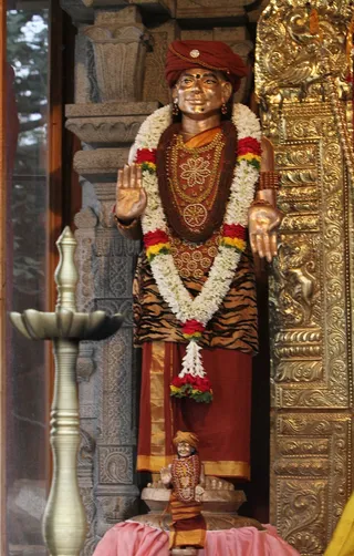 https://nithyananda.org/sites/default/files/photo-gallery/2014-09sep-22nd-nithyananda-diary_IMG_8440_bidadi-temple-pratyaksha-murthi-swamiji.JPG?1411458719