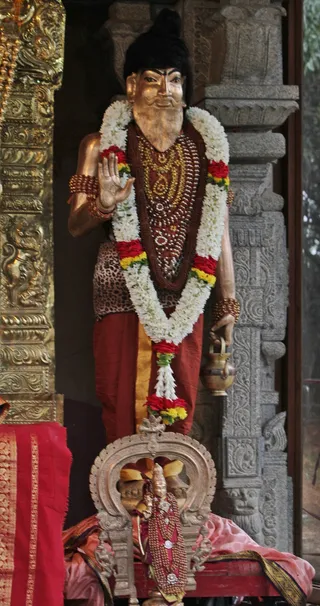 https://nithyananda.org/sites/default/files/photo-gallery/2014-09sep-22nd-nithyananda-diary_IMG_8441_bidadi-temple-murthi-kapila-muni.JPG?1411459177