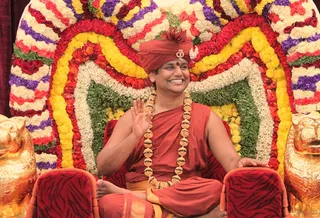 https://nithyananda.org/sites/default/files/photo-gallery/2014-09sep-26th-nithyananda-diary_IMG_8402_bidadi-navaratri-celebration-swamiji_0.JPG?1411817825