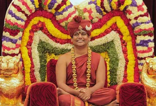 https://nithyananda.org/sites/default/files/photo-gallery/2014-09sep-26th-nithyananda-diary_IMG_8408_bidadi-navaratri-celebration-swamiji.JPG?1411813318