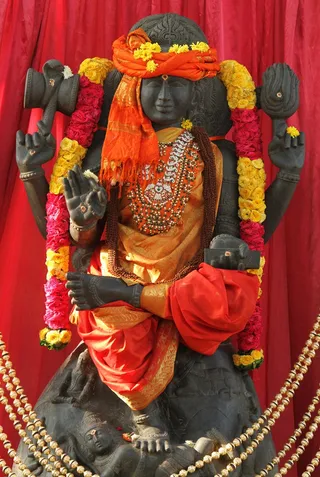 https://nithyananda.org/sites/default/files/photo-gallery/2014-09sep-26th-nithyananda-diary_IMG_9254_bidadi-temple.JPG?1411813235