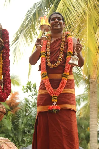 https://nithyananda.org/sites/default/files/photo-gallery/2014-09sep-26th-nithyananda-diary_IMG_9346_bidadi-swamiji.JPG?1411813269