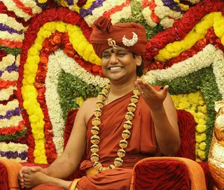 https://nithyananda.org/sites/default/files/photo-gallery/2014-09sep-26th-nithyananda-diary_IMG_9453_bidadi-navaratri-celebration-swamiji.JPG?1411813365