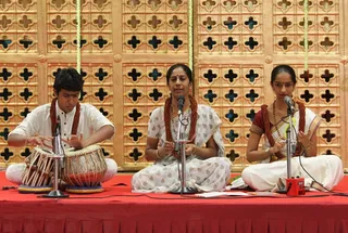 https://nithyananda.org/sites/default/files/photo-gallery/2014-09sep-28th--nithyananda-diary_IMG_9619_bidadi-kirthan.JPG?1411986346