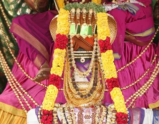 https://nithyananda.org/sites/default/files/photo-gallery/2014-09sep-28th--nithyananda-diary_IMG_9910_bidadi-temple.JPG?1411986862