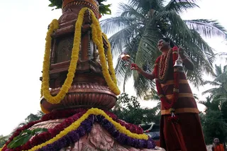 https://nithyananda.org/sites/default/files/photo-gallery/2014-11nov-26th-nithyananda-diary_IMG_8632_bidadi.JPG?1417114133