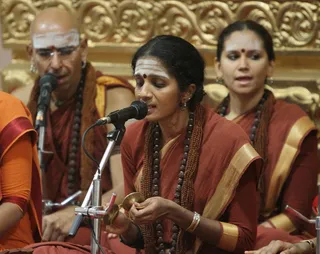 https://nithyananda.org/sites/default/files/photo-gallery/2014-11nov-26th-nithyananda-diary_IMG_8674_bidadi-kirthan.JPG?1417114133
