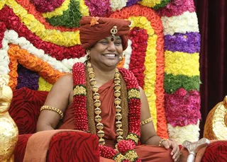 https://nithyananda.org/sites/default/files/photo-gallery/2014-11nov-26th-nithyananda-diary_IMG_8703_bidadi-swamiji.JPG?1417114133