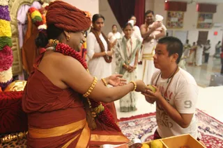 https://nithyananda.org/sites/default/files/photo-gallery/2014-11nov-26th-nithyananda-diary_IMG_8747_bidadi-kalpataru.JPG?1417114133