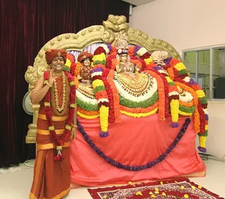 https://nithyananda.org/sites/default/files/photo-gallery/2014-11nov-26th-nithyananda-diary_IMG_8764_bidadi.JPG?1417114133