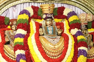 https://nithyananda.org/sites/default/files/photo-gallery/2014-11nov-28th-nithyananda-diary_2014-11nov-28th-nithyananda-diary_IMG_9485_bidadi-deity_1.JPG?1417198942