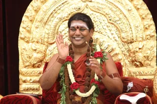 https://nithyananda.org/sites/default/files/photo-gallery/2014-11nov-30th-nithyananda-diary_IMG_9672_bidadi-swamiji-blessing.JPG?1417371261