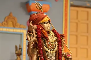 https://nithyananda.org/sites/default/files/photo-gallery/2014-11nov-30th-nithyananda-diary_IMG_9946_bidadi-deity-bikshadan.JPG?1417371261