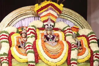 https://nithyananda.org/sites/default/files/photo-gallery/2014-11nov-30th-nithyananda-diary_IMG_9991_bidadi--deities-nithyanandeshwara-nithyanandeshwari-swami.JPG?1417371261