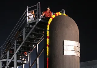 https://nithyananda.org/sites/default/files/photo-gallery/2014-12dec-01st-nithyananda-diary_IMG_9771_bidadi-rudrabisekam.JPG?1417438592