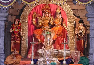 https://nithyananda.org/sites/default/files/photo-gallery/2014-12dec-01st-nithyananda-diary_IMG_9908_bidadi-nithyanandeshwara-temple_0.JPG?1417441688