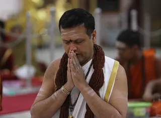 https://nithyananda.org/sites/default/files/photo-gallery/2014-12dec-01st-nithyananda-diary_IMG_9927_bidadi-nithya-puja.JPG?1417438759