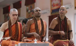 https://nithyananda.org/sites/default/files/photo-gallery/2014-12dec-01st-nithyananda-diary_IMG_9956_bidadi-kirthan.JPG?1417438756