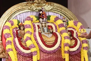 http://nithyananda.org/sites/default/files/photo-gallery/2014-12dec-04th-nithyananda-diary_IMG_9978_bidadi-deity_0.JPG