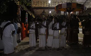 http://nithyananda.org/sites/default/files/photo-gallery/2014-12dec-05th-nithyananda-diary_IMG_0116_bidadi-barani-deepam.JPG