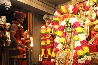 http://nithyananda.org/sites/default/files/photo-gallery/2014-12dec-05th-nithyananda-diary_IMG_0197_bidadi-barani-deepam.JPG