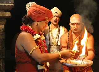 http://nithyananda.org/sites/default/files/photo-gallery/2014-12dec-05th-nithyananda-diary_IMG_0222_bidadi-barani-deepam.JPG
