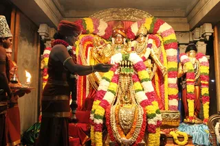 http://nithyananda.org/sites/default/files/photo-gallery/2014-12dec-05th-nithyananda-diary_IMG_0226_bidadi-barani-deepam.JPG