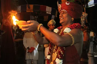http://nithyananda.org/sites/default/files/photo-gallery/2014-12dec-05th-nithyananda-diary_IMG_0381_bidadi-karthjgai-deepam_0.JPG