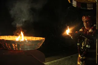 http://nithyananda.org/sites/default/files/photo-gallery/2014-12dec-05th-nithyananda-diary_IMG_0434_bidadi-karthjgai-deepam_0.JPG