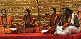 http://nithyananda.org/sites/default/files/photo-gallery/2014-12dec-05th-nithyananda-diary_IMG_0732_bidadi-satsang-kirthan_0.JPG