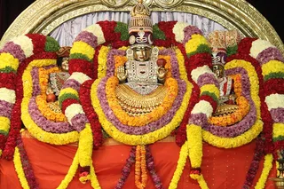 http://nithyananda.org/sites/default/files/photo-gallery/2014-12dec-05th-nithyananda-diary_IMG_0734_bidadi_0.JPG