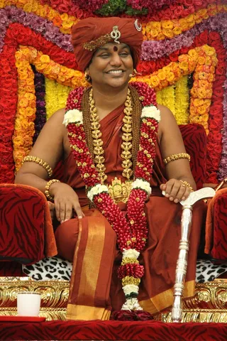 http://nithyananda.org/sites/default/files/photo-gallery/2014-12dec-05th-nithyananda-diary_IMG_0899_bidadi-swamiji_0.JPG