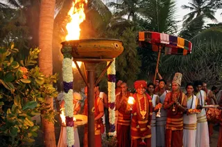 http://nithyananda.org/sites/default/files/photo-gallery/2014-12dec-05th-nithyananda-diary_IMG_1076_bidadi-karthigai-deepam.JPG