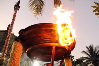 http://nithyananda.org/sites/default/files/photo-gallery/2014-12dec-05th-nithyananda-diary_IMG_1104_bidadi-karthigai-deepam_0.JPG