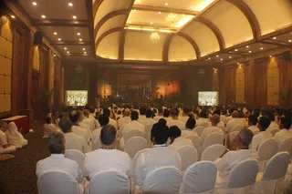 https://nithyananda.org/sites/default/files/photo-gallery/2014-12dec-10th-nithyananda-diary_IMG_0052_combodia-inner-awakening-participants.jpg?1418218804