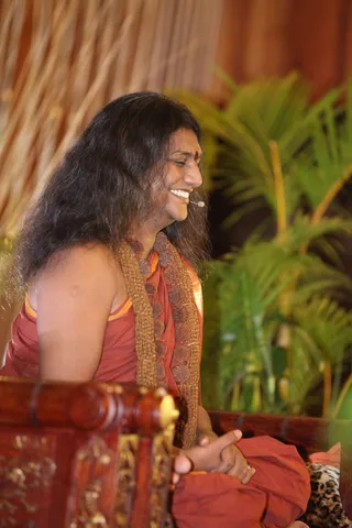 https://nithyananda.org/sites/default/files/photo-gallery/2014-12dec-10th-nithyananda-diary_IMG_0081_combodia-inner-awakening-swamiji.jpg?1418219774